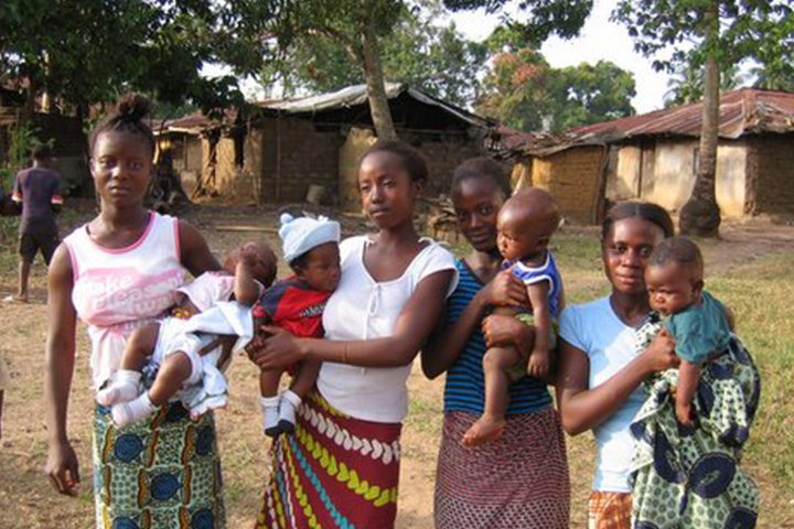 Photo of Liberian mothers with infants. Photo credit: Jody Lori