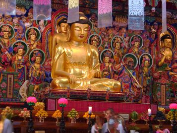 Guinsa Ocheung Daebeoptang Shakyamuni Buddha